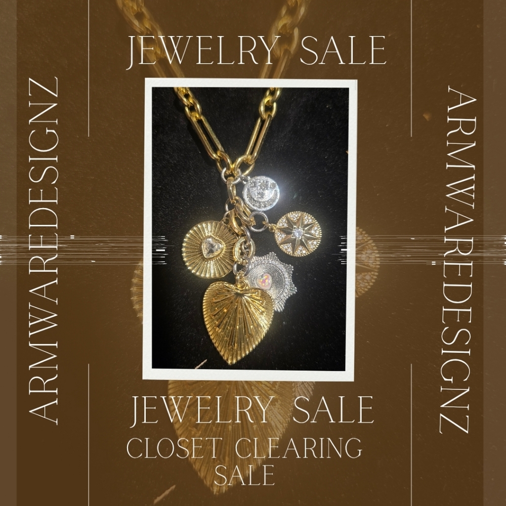 CLOSET CLEARING SALE Gold Charm Necklace✨️